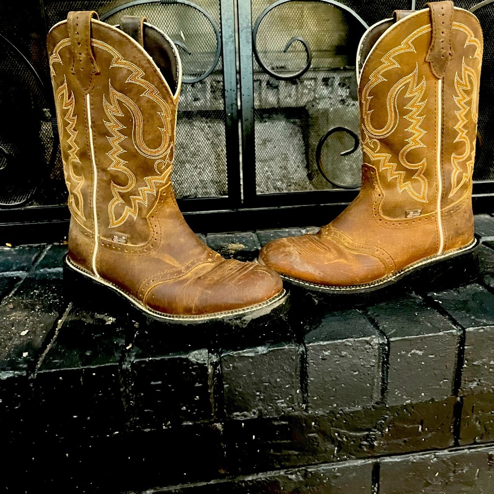 Women’s Justin cowboy boots